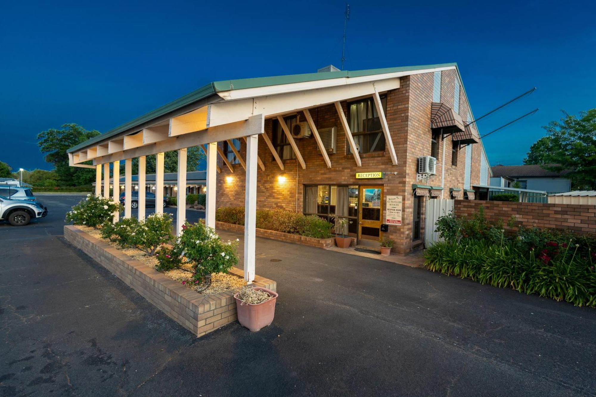 All Travellers Motor Inn Coonabarabran Exterior foto